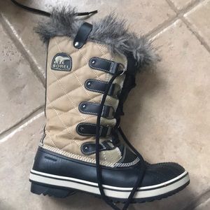 Sorel snow boots